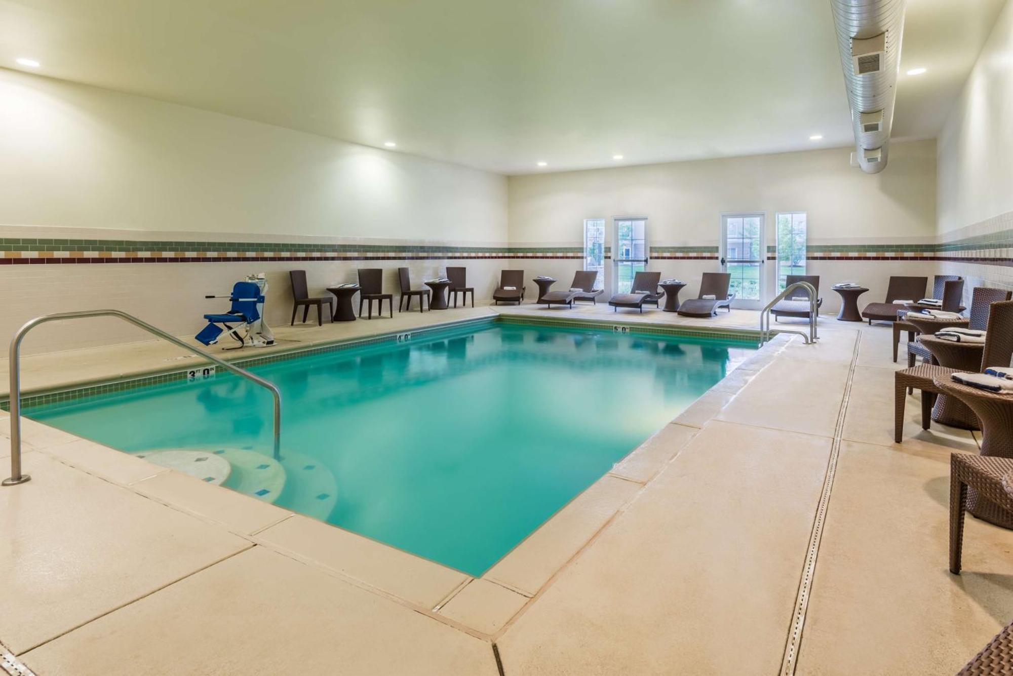 מרלינד הייטס Larkspur Landing Extended Stay Suites St Louis Riverport מראה חיצוני תמונה